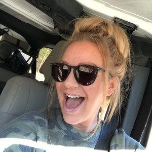 Meet your Posher, Christy